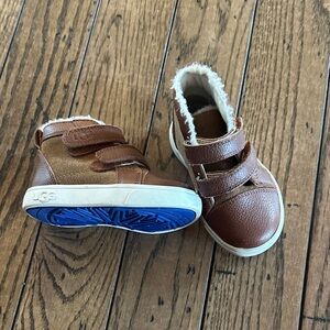 UGG Kids Brown Sneakers with Velcro